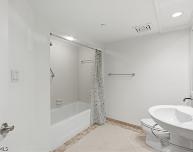 4751 Gulf Shore Boulevard N - Photo Thumbnail 28