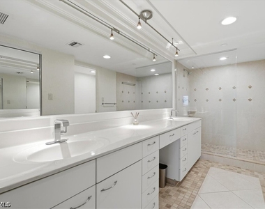 4751 Gulf Shore Boulevard N - Photo Thumbnail 24