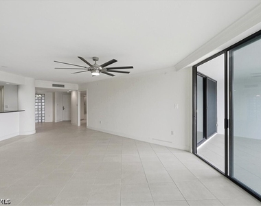 4751 Gulf Shore Boulevard N - Photo Thumbnail 13