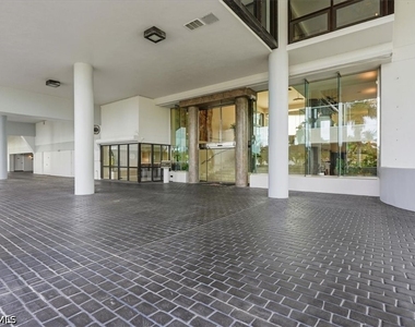 4751 Gulf Shore Boulevard N - Photo Thumbnail 47