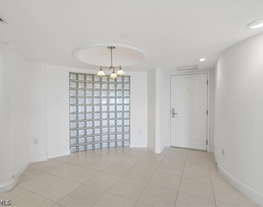 4751 Gulf Shore Boulevard N - Photo Thumbnail 16