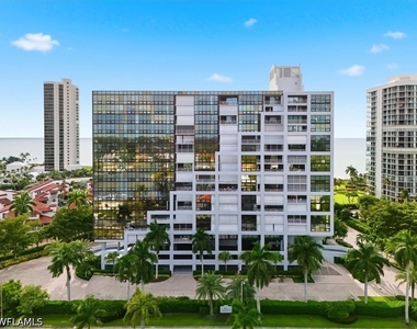 4751 Gulf Shore Boulevard N - Photo Thumbnail 1