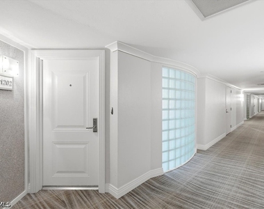 4751 Gulf Shore Boulevard N - Photo Thumbnail 3