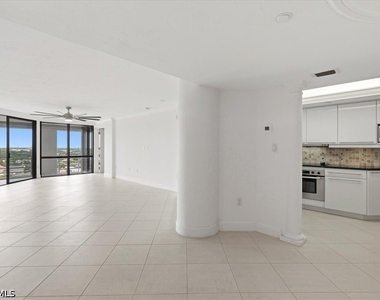4751 Gulf Shore Boulevard N - Photo Thumbnail 6