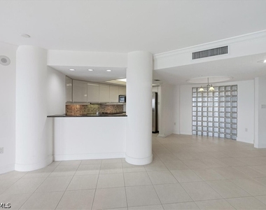 4751 Gulf Shore Boulevard N - Photo Thumbnail 14