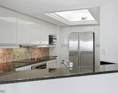 4751 Gulf Shore Boulevard N - Photo Thumbnail 17