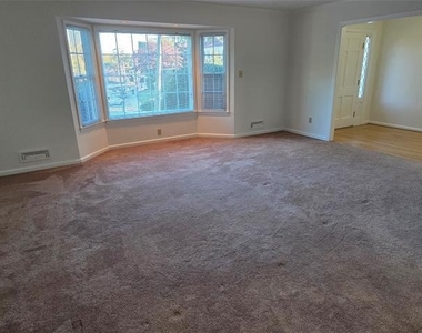 245 Hillside - Photo Thumbnail 4