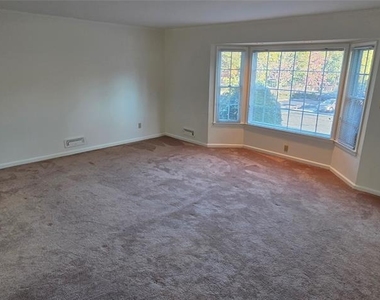 245 Hillside - Photo Thumbnail 3