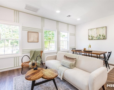 1150 Grove - Photo Thumbnail 4