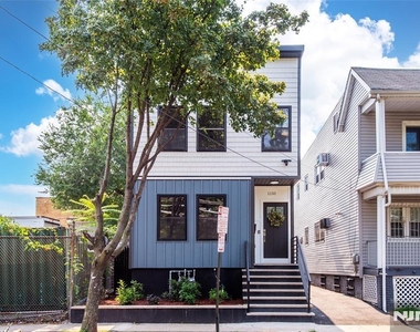 1150 Grove - Photo Thumbnail 1