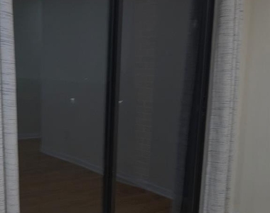 700 Schuyler - Photo Thumbnail 5