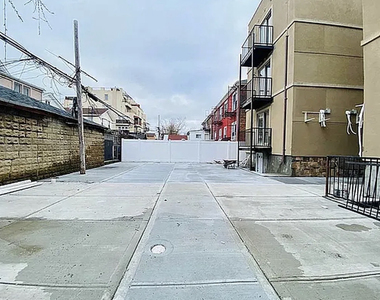 Brighton 3rd Street - Photo Thumbnail 6