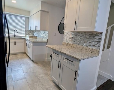 7645 Abonado Road - Photo Thumbnail 2