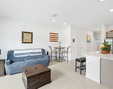 15067 Ginetti Street - Photo Thumbnail 10