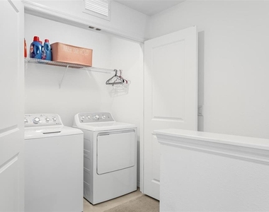 15067 Ginetti Street - Photo Thumbnail 17