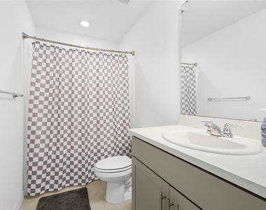 15067 Ginetti Street - Photo Thumbnail 24