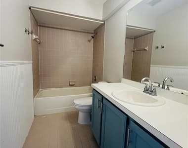 2222 Springrain Drive - Photo Thumbnail 35