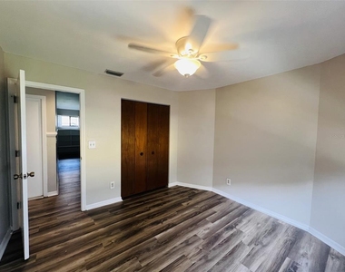 2222 Springrain Drive - Photo Thumbnail 37