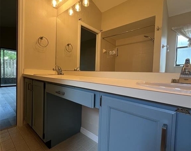 2222 Springrain Drive - Photo Thumbnail 27