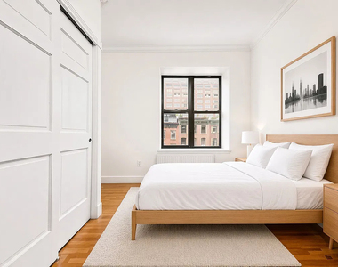 322 West 14th Street - Photo Thumbnail 2