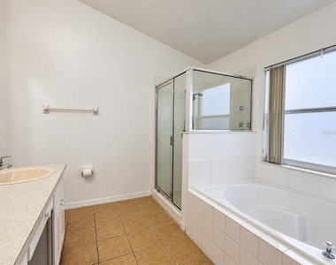 4795 Cumbrian Lakes Drive - Photo Thumbnail 7