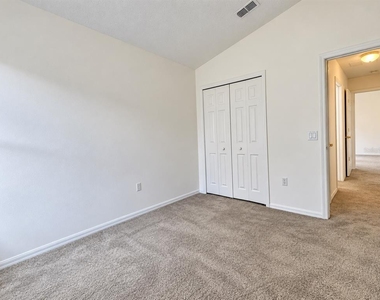 4795 Cumbrian Lakes Drive - Photo Thumbnail 13