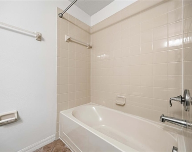 6451 Sedgeford Drive - Photo Thumbnail 16