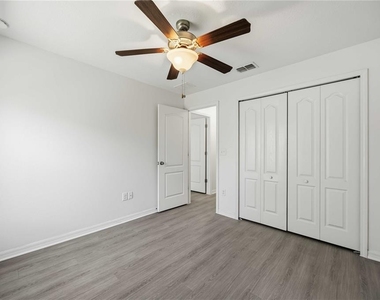 6451 Sedgeford Drive - Photo Thumbnail 10