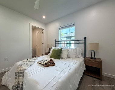 206 Se 21st Terrace - Photo Thumbnail 5