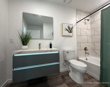 210 Se 21st Terrace - Photo Thumbnail 14