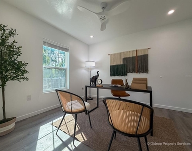 210 Se 21st Terrace - Photo Thumbnail 17