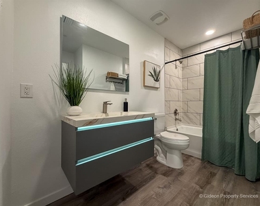 210 Se 21st Terrace - Photo Thumbnail 13