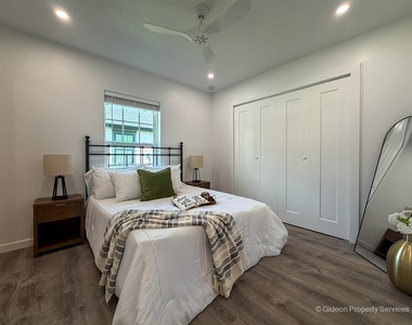 207 Se 21st Terrace - Photo Thumbnail 4