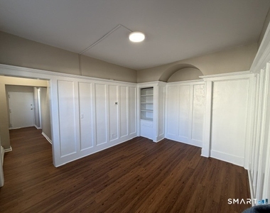 30 Woodbury Avenue - Photo Thumbnail 5