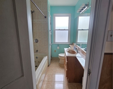 2332 Sherbrook - Photo Thumbnail 18