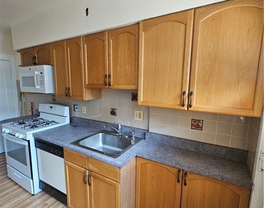 2332 Sherbrook - Photo Thumbnail 8