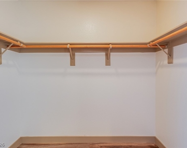 480 Salzburg Avenue - Photo Thumbnail 15