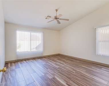 480 Salzburg Avenue - Photo Thumbnail 11