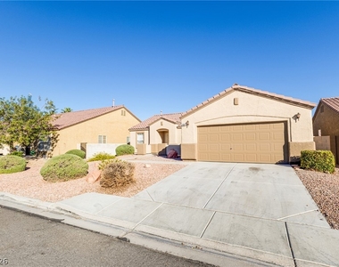 480 Salzburg Avenue - Photo Thumbnail 2