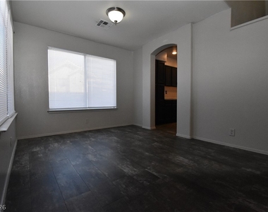 5016 Camino Del Santo Parkway - Photo Thumbnail 4