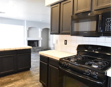 5016 Camino Del Santo Parkway - Photo Thumbnail 10