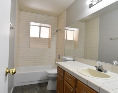 5016 Camino Del Santo Parkway - Photo Thumbnail 27