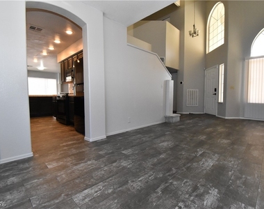 5016 Camino Del Santo Parkway - Photo Thumbnail 6