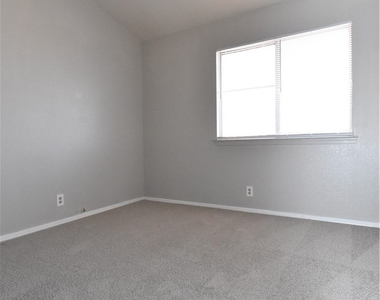 5016 Camino Del Santo Parkway - Photo Thumbnail 23