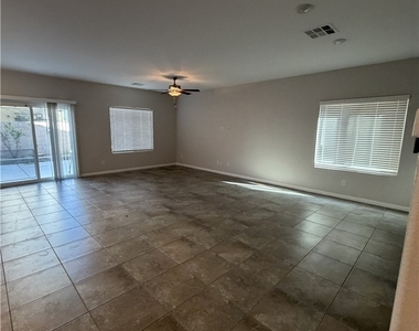 1054 Twincrest Avenue - Photo Thumbnail 3