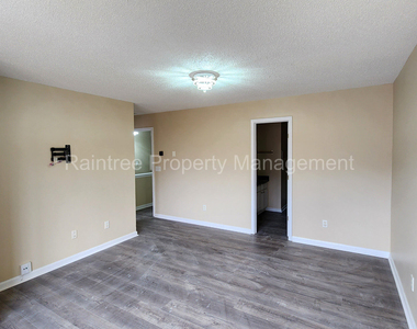 3854 Pleasant Oaks Drive - Photo Thumbnail 7