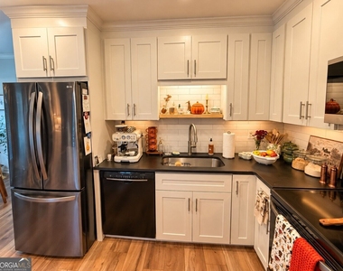 1195 Minhinette Drive - Photo Thumbnail 11
