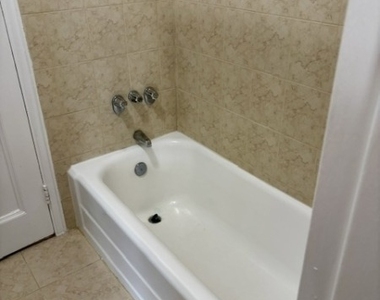 10 Ridgewood Rd North - Photo Thumbnail 7