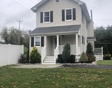 497 Sycamore Avenue - Photo Thumbnail 2