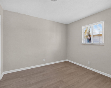3231 Ne 7th Avenue - Photo Thumbnail 5